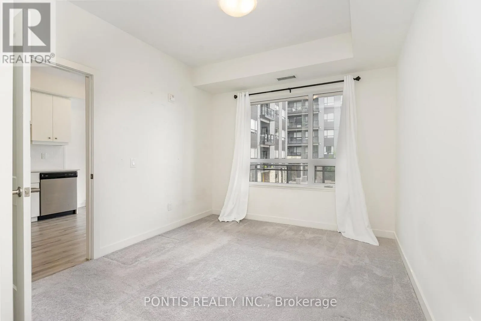 207 - 251 NORTHFIELD DRIVE E