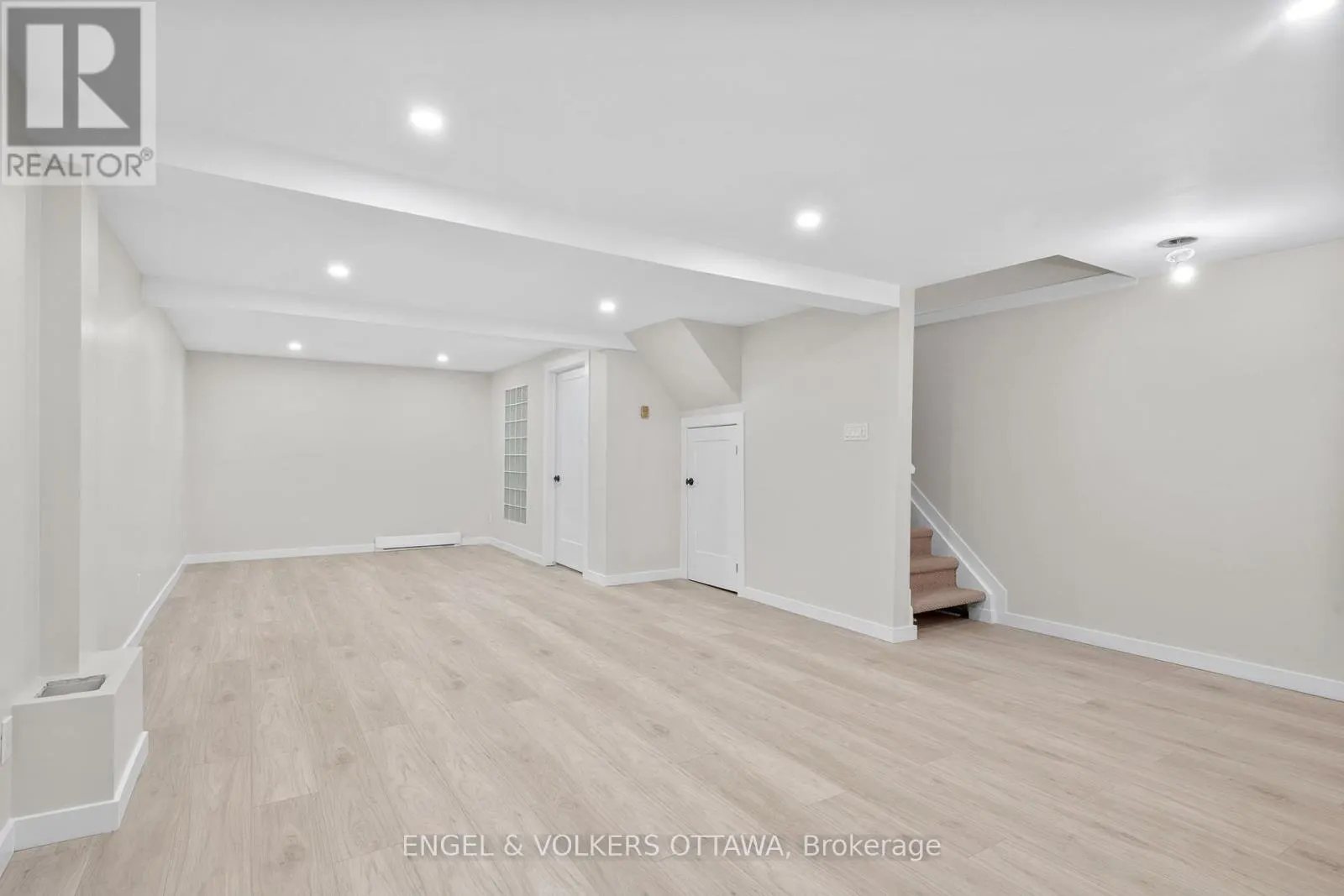 1529 MEADOWBROOK ROAD