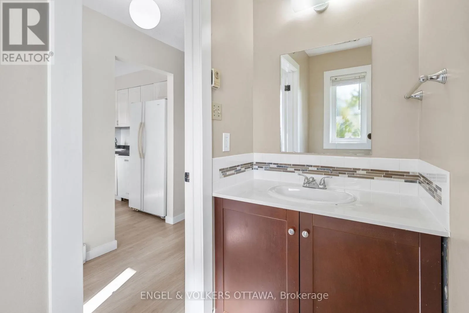 1529 MEADOWBROOK ROAD