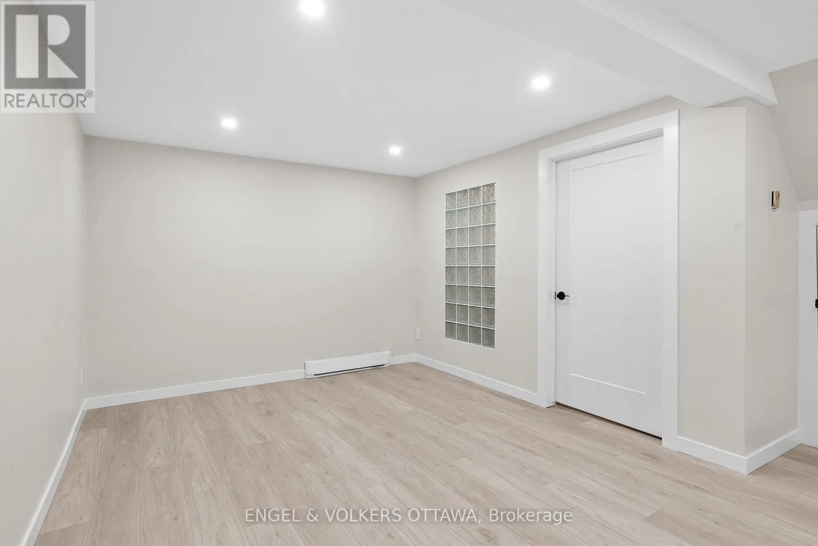 1529 MEADOWBROOK ROAD