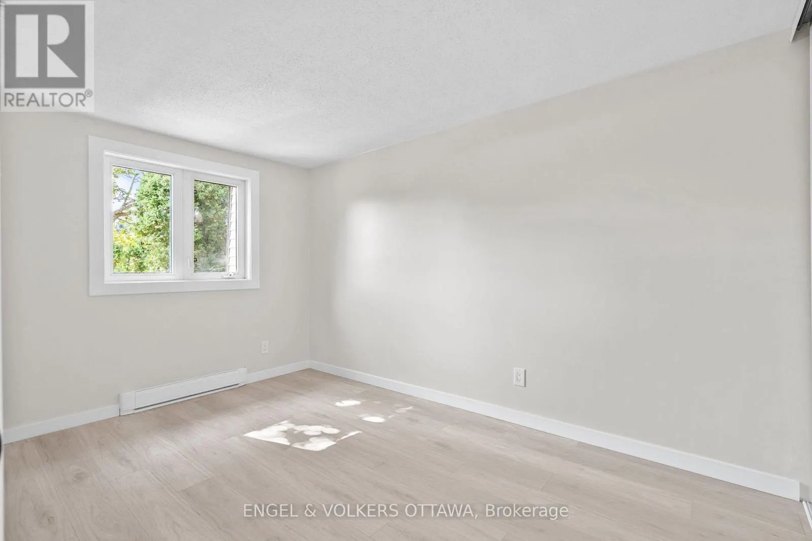 1529 MEADOWBROOK ROAD