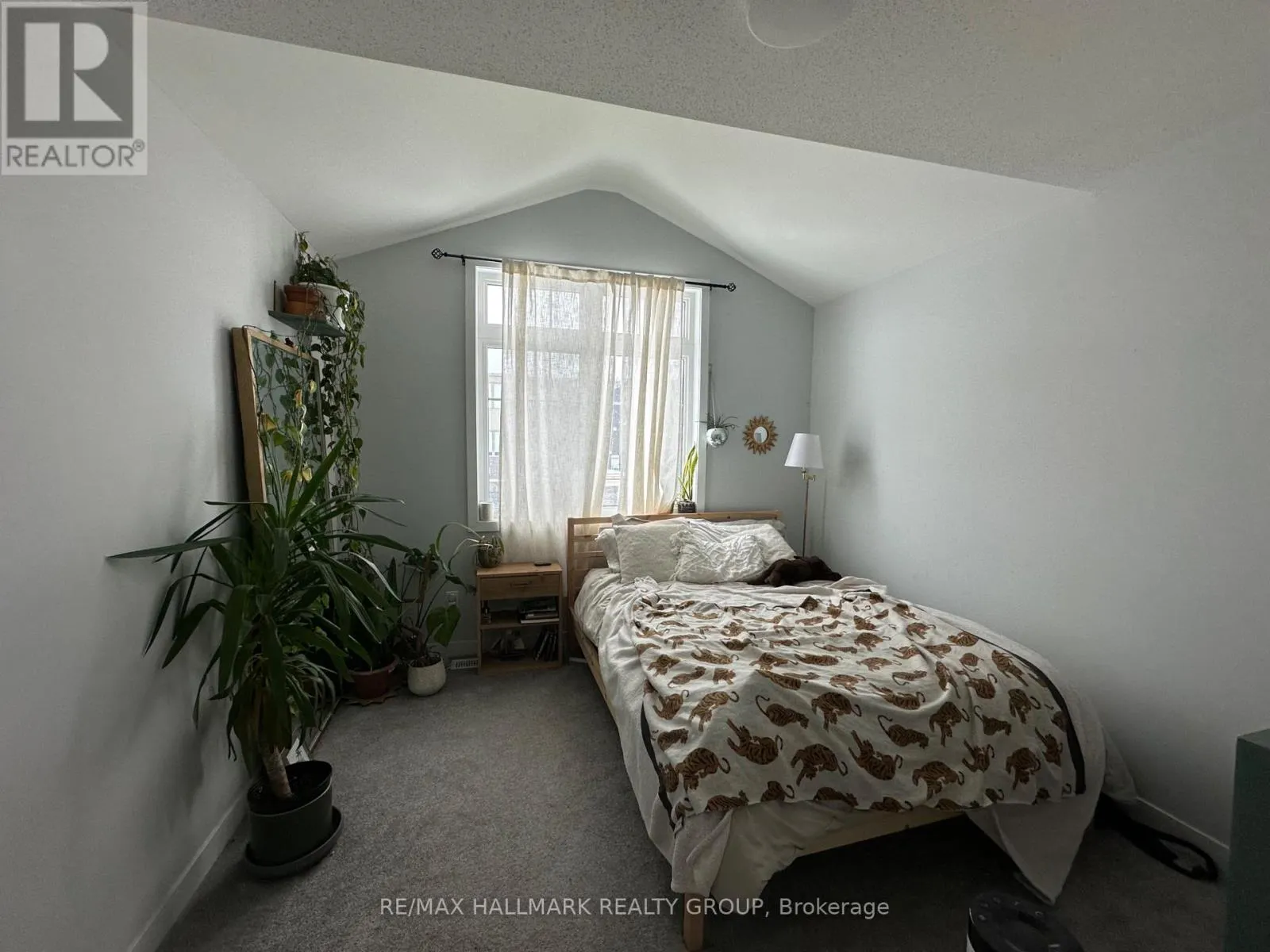 712 QUILTER ROW