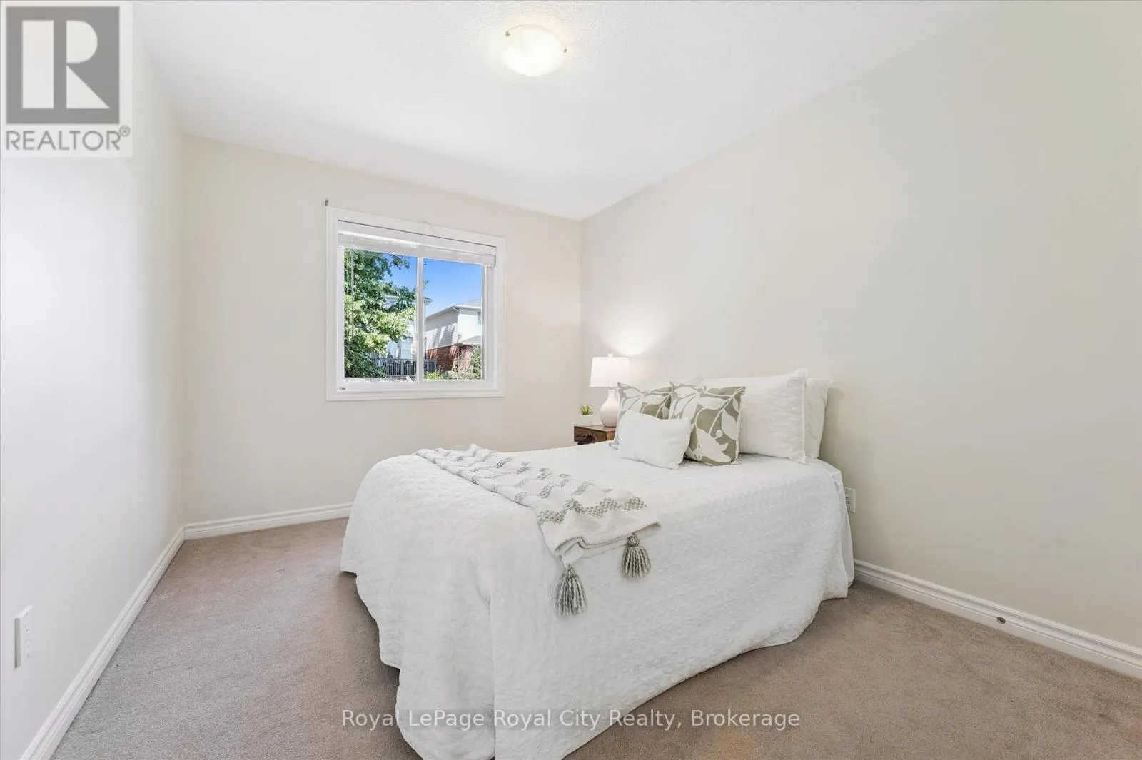 158 KEMP CRESCENT