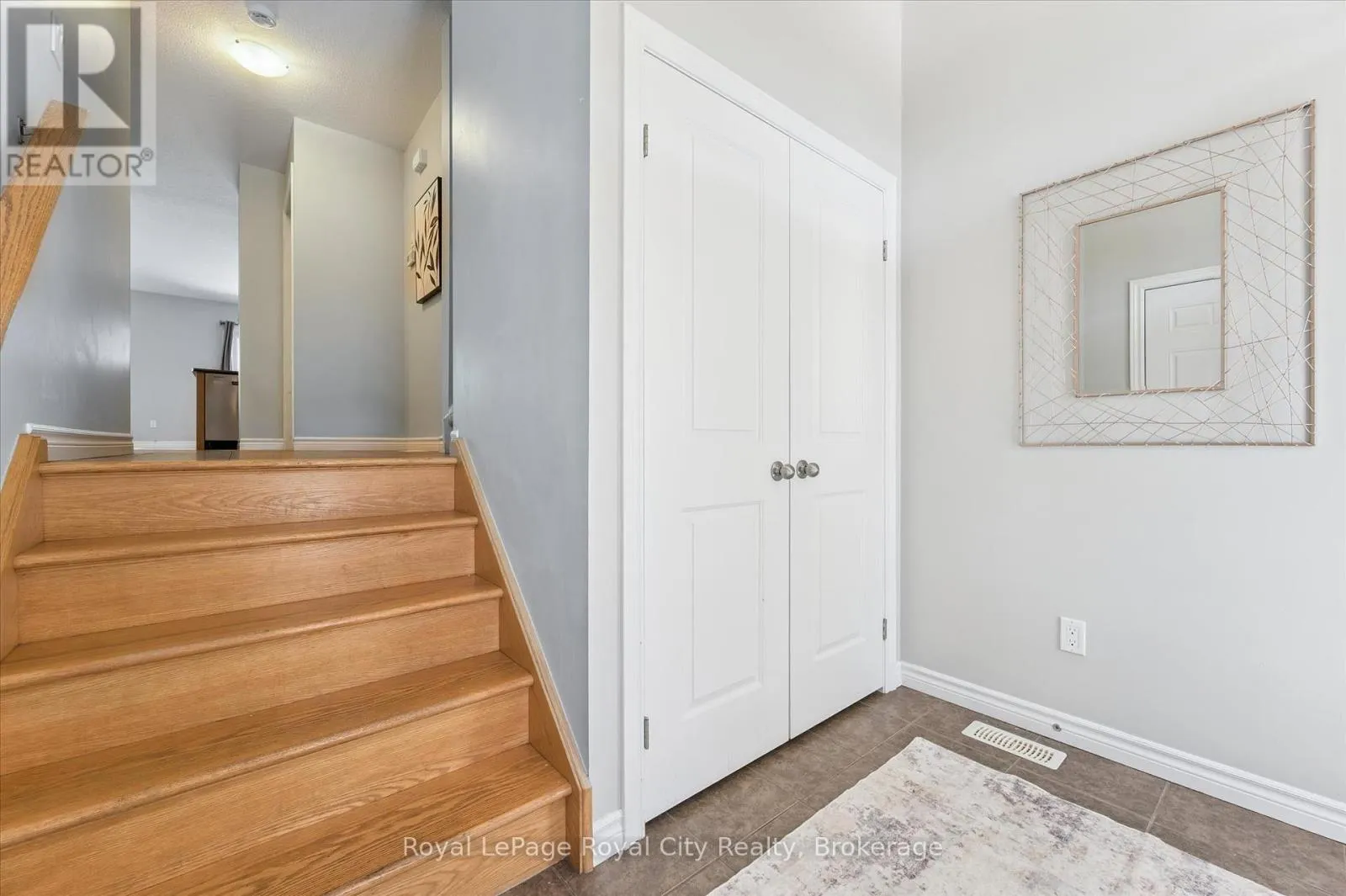 158 KEMP CRESCENT