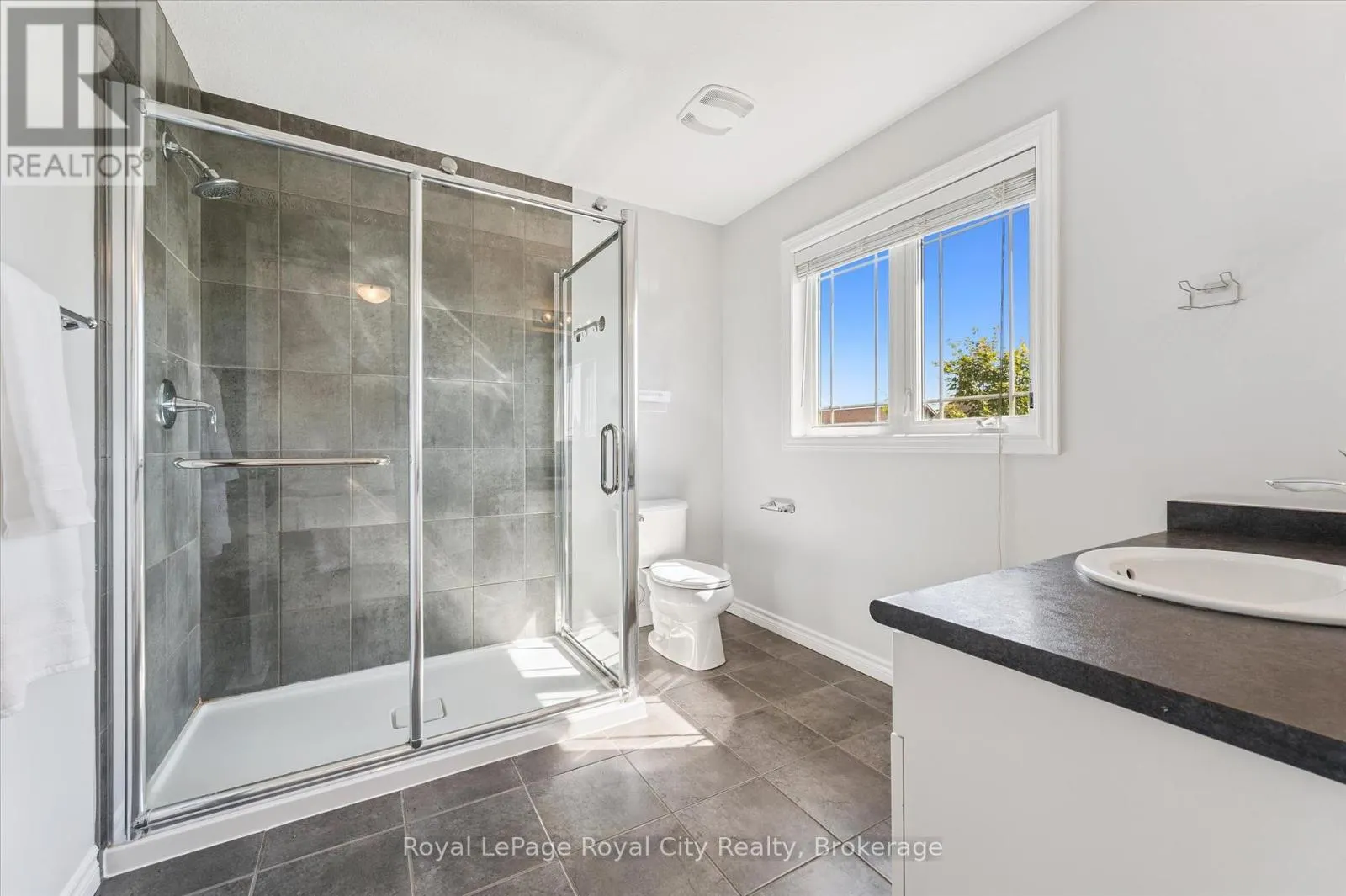 158 KEMP CRESCENT