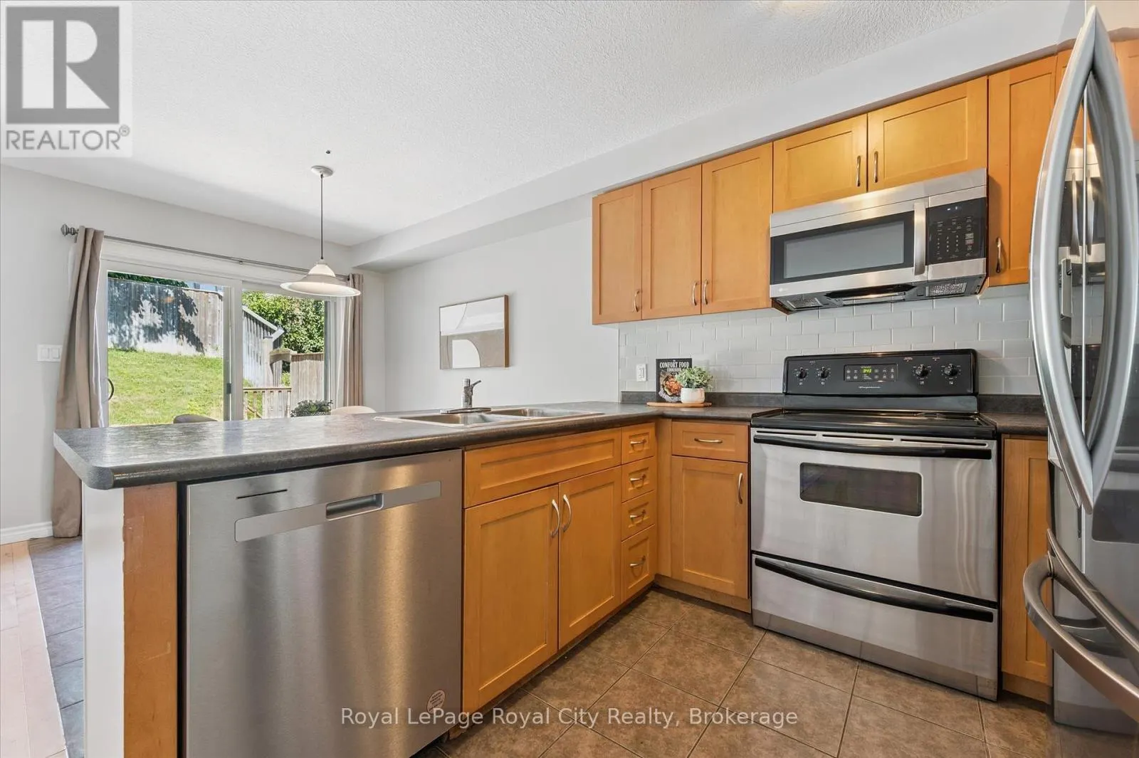 158 KEMP CRESCENT