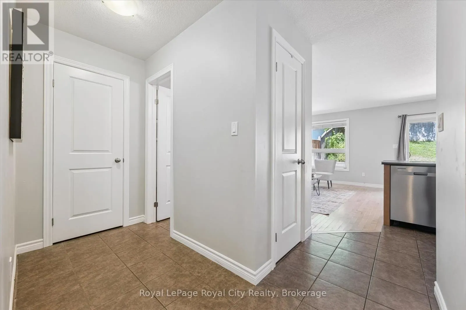 158 KEMP CRESCENT