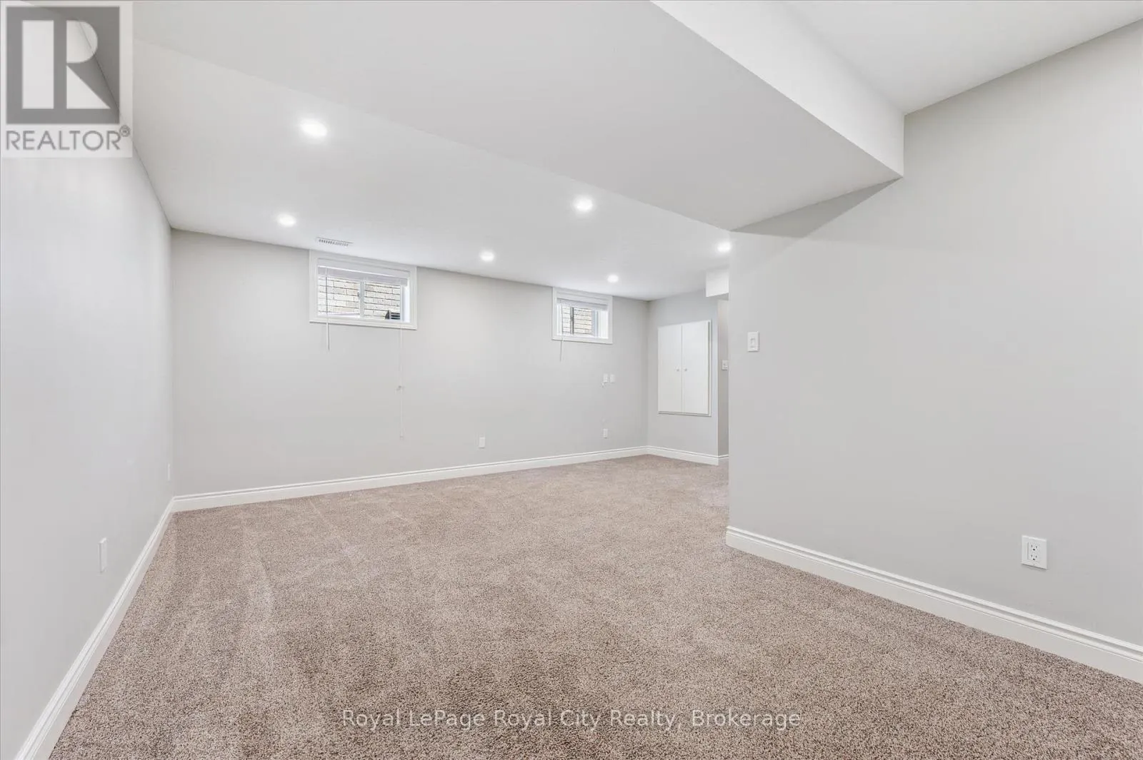 158 KEMP CRESCENT
