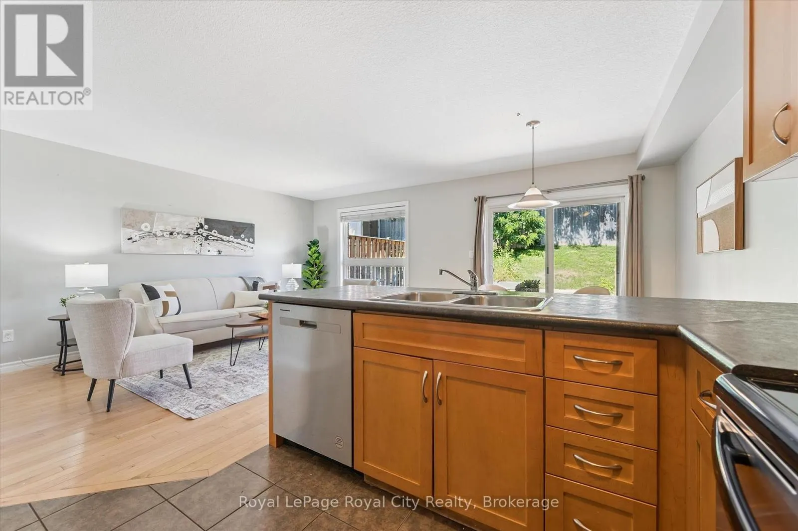 158 KEMP CRESCENT