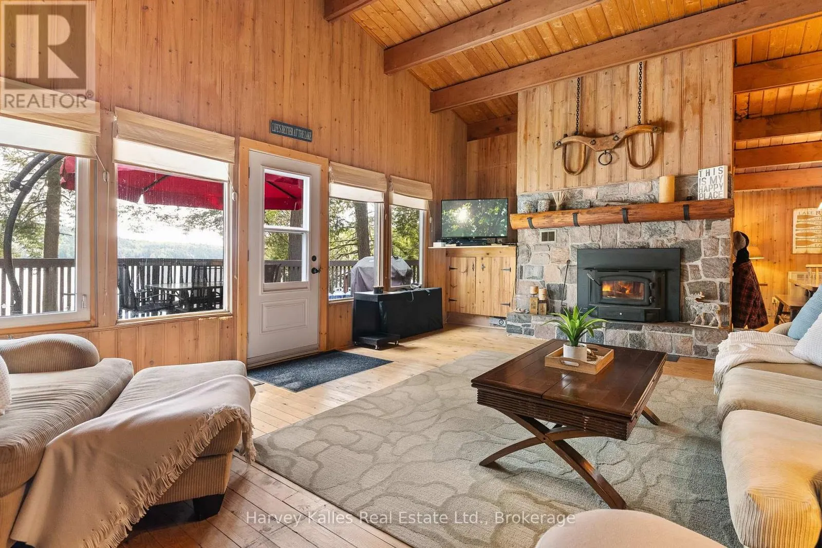 1033 SCOTT LANE