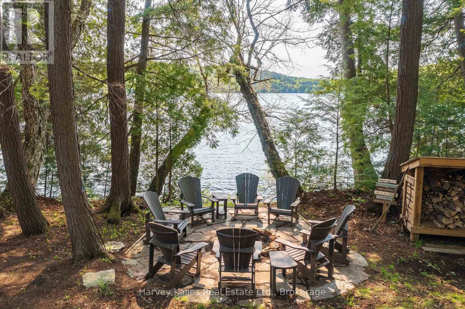 1033 SCOTT LANE