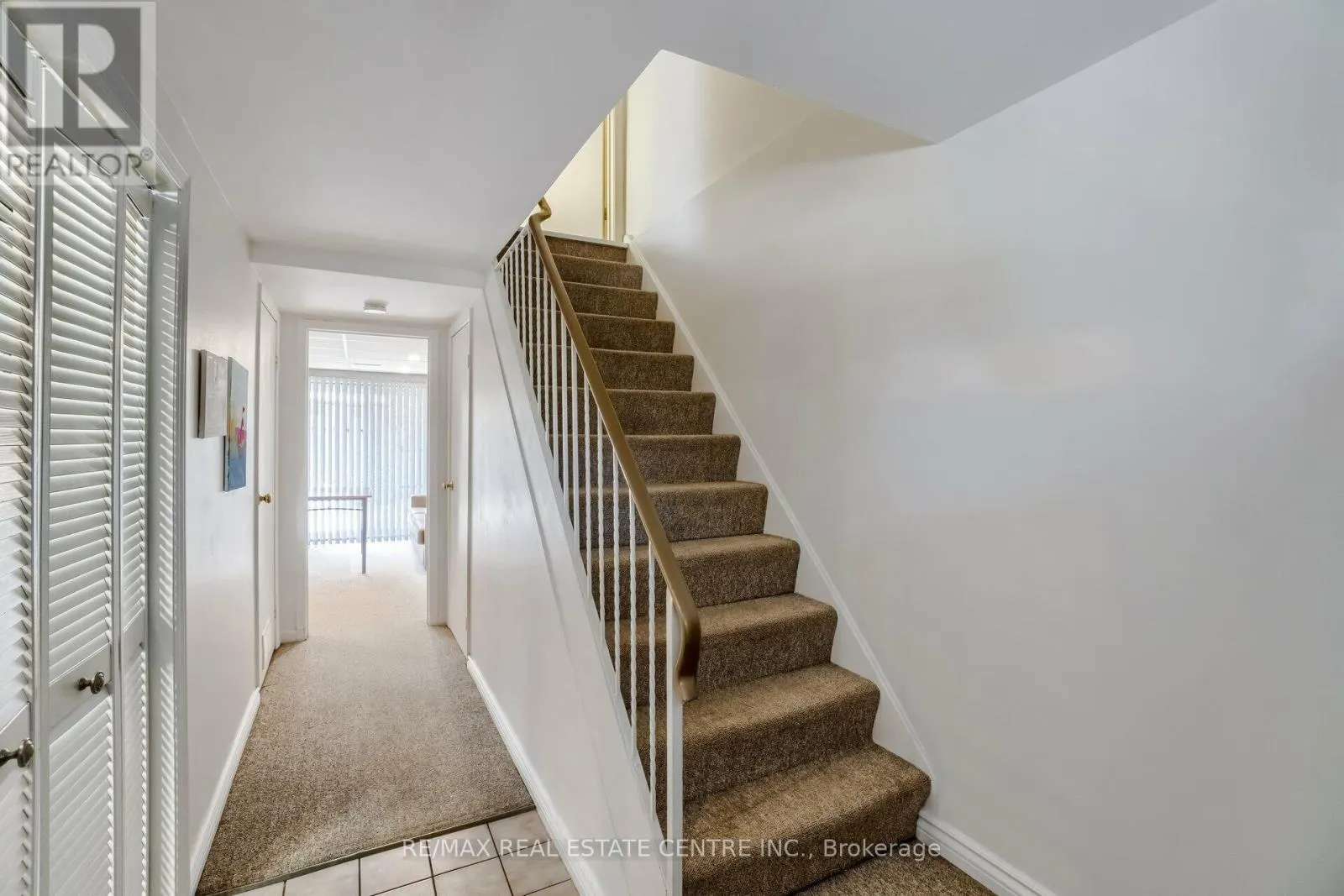 30 GREEN VALLEY DRIVE