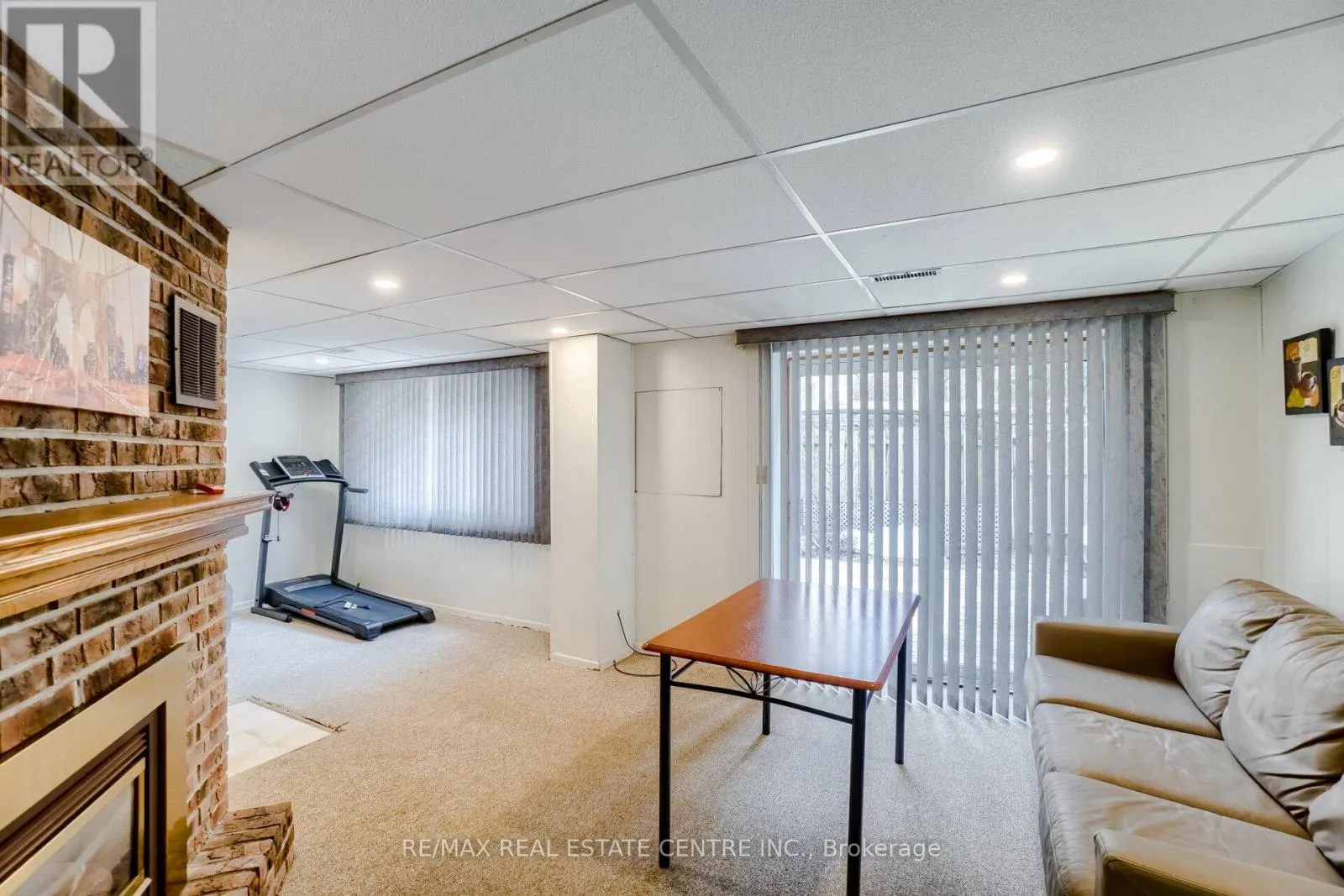 30 GREEN VALLEY DRIVE