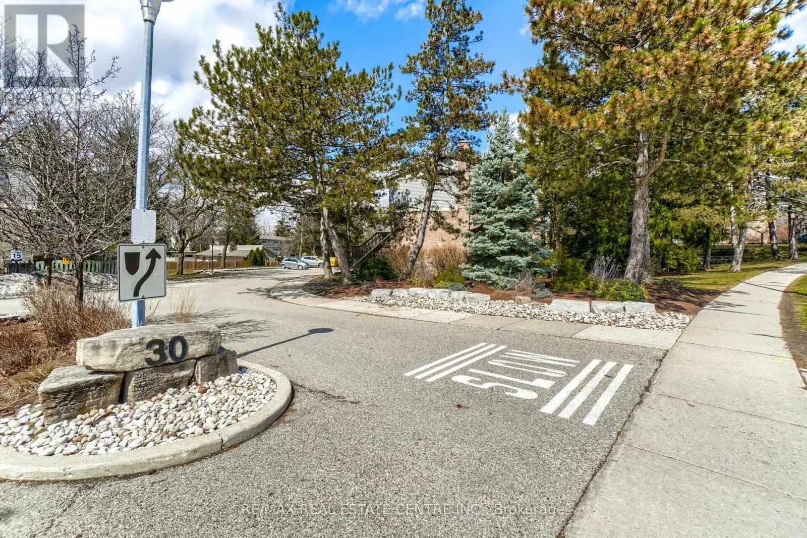 30 GREEN VALLEY DRIVE