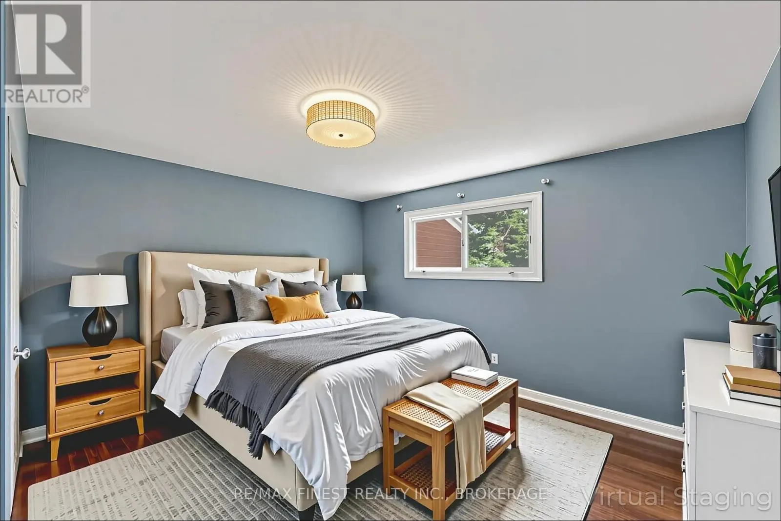 5 MICHAEL GRASS CRESCENT