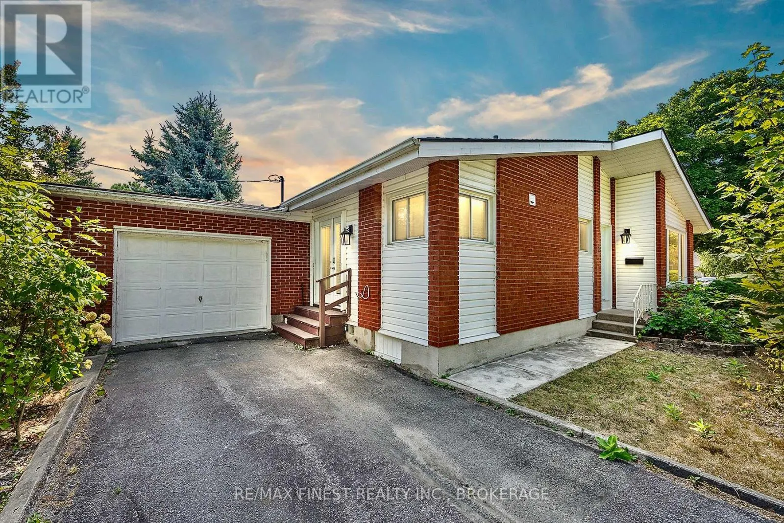 5 MICHAEL GRASS CRESCENT