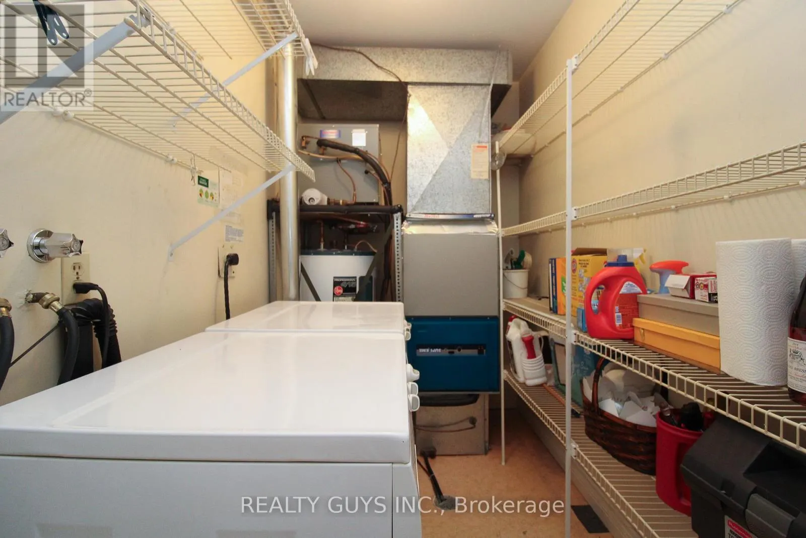 # 204 - 200 EAST STREET S, ## 204