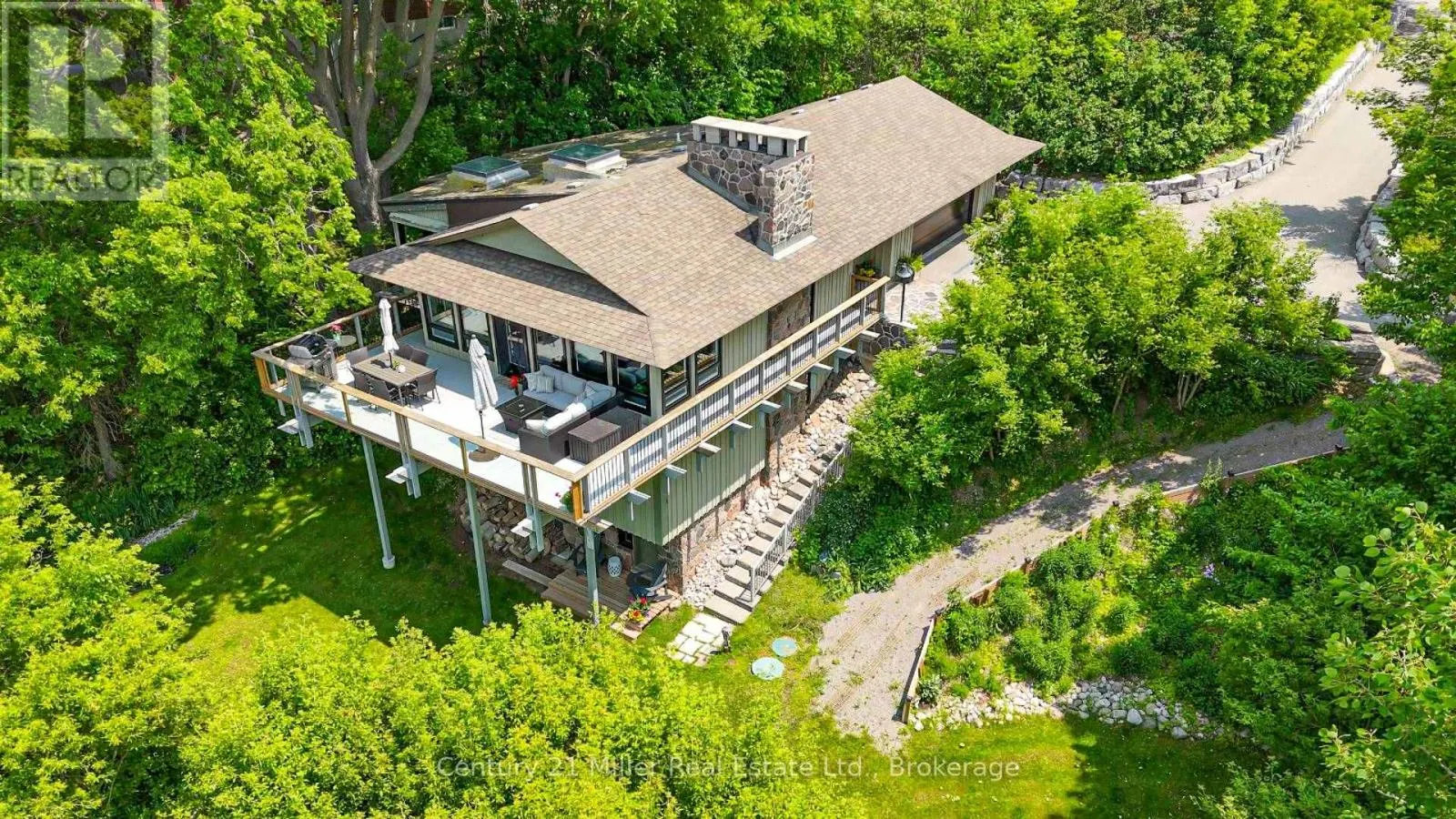 50 GREENSVIEW DRIVE