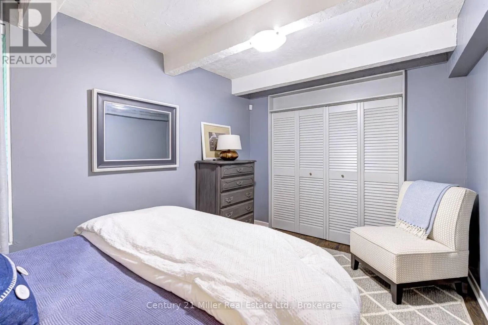 50 GREENSVIEW DRIVE