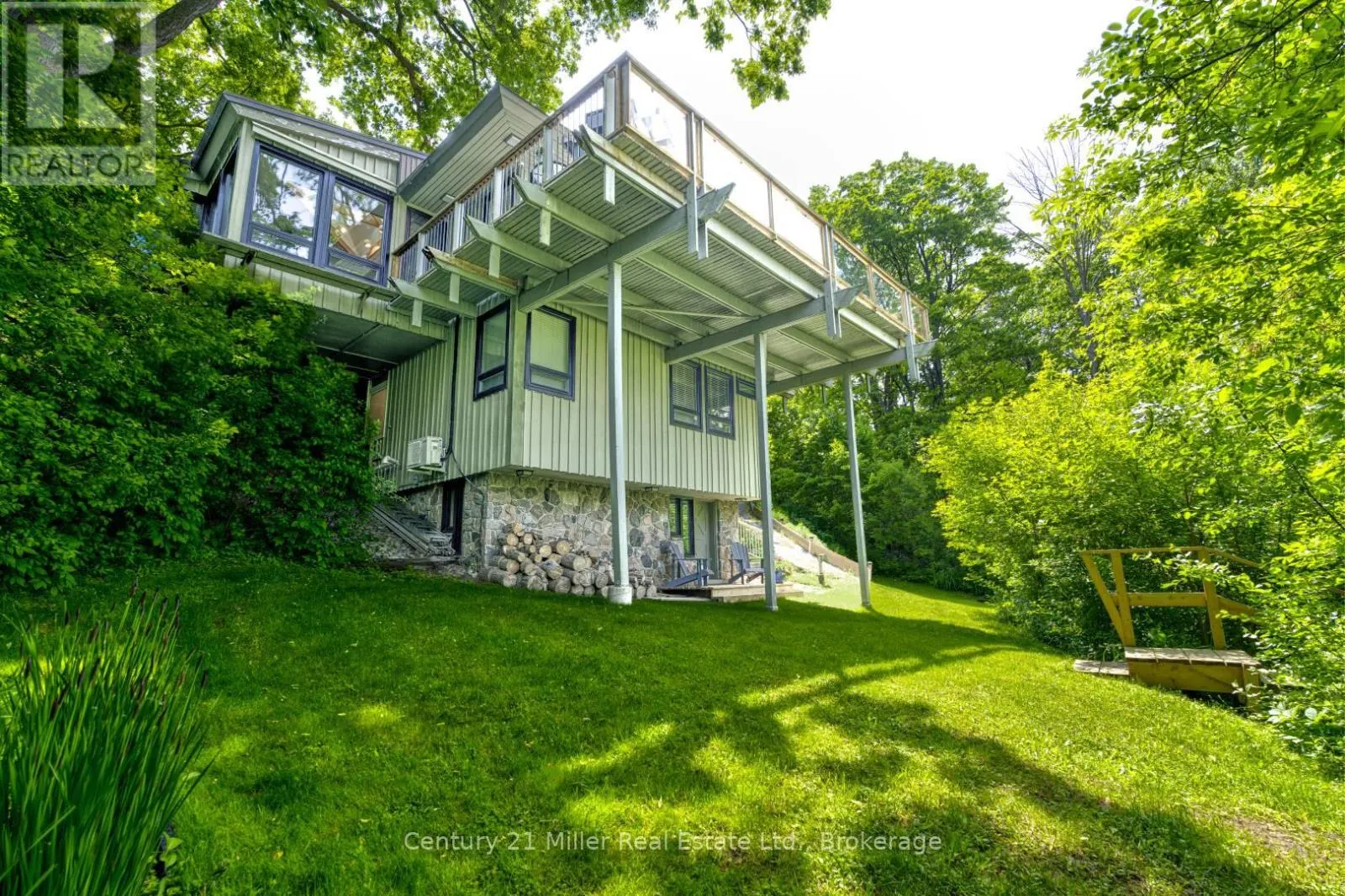50 GREENSVIEW DRIVE
