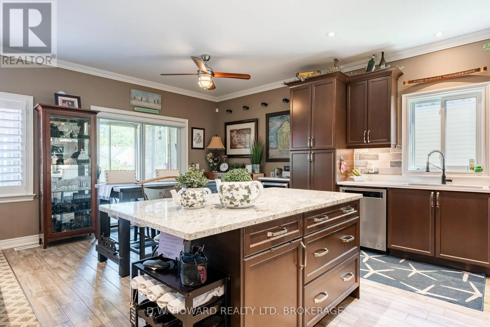 3270 THUNDERBAY ROAD