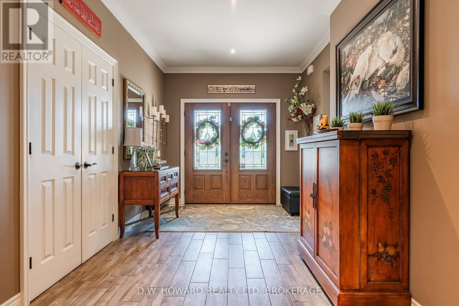3270 THUNDERBAY ROAD