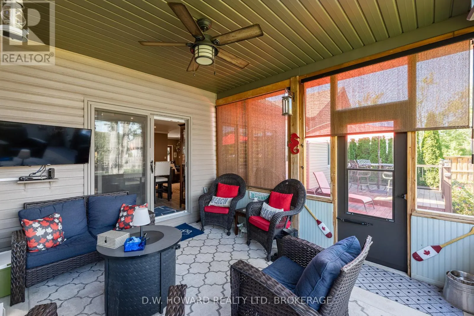 3270 THUNDERBAY ROAD