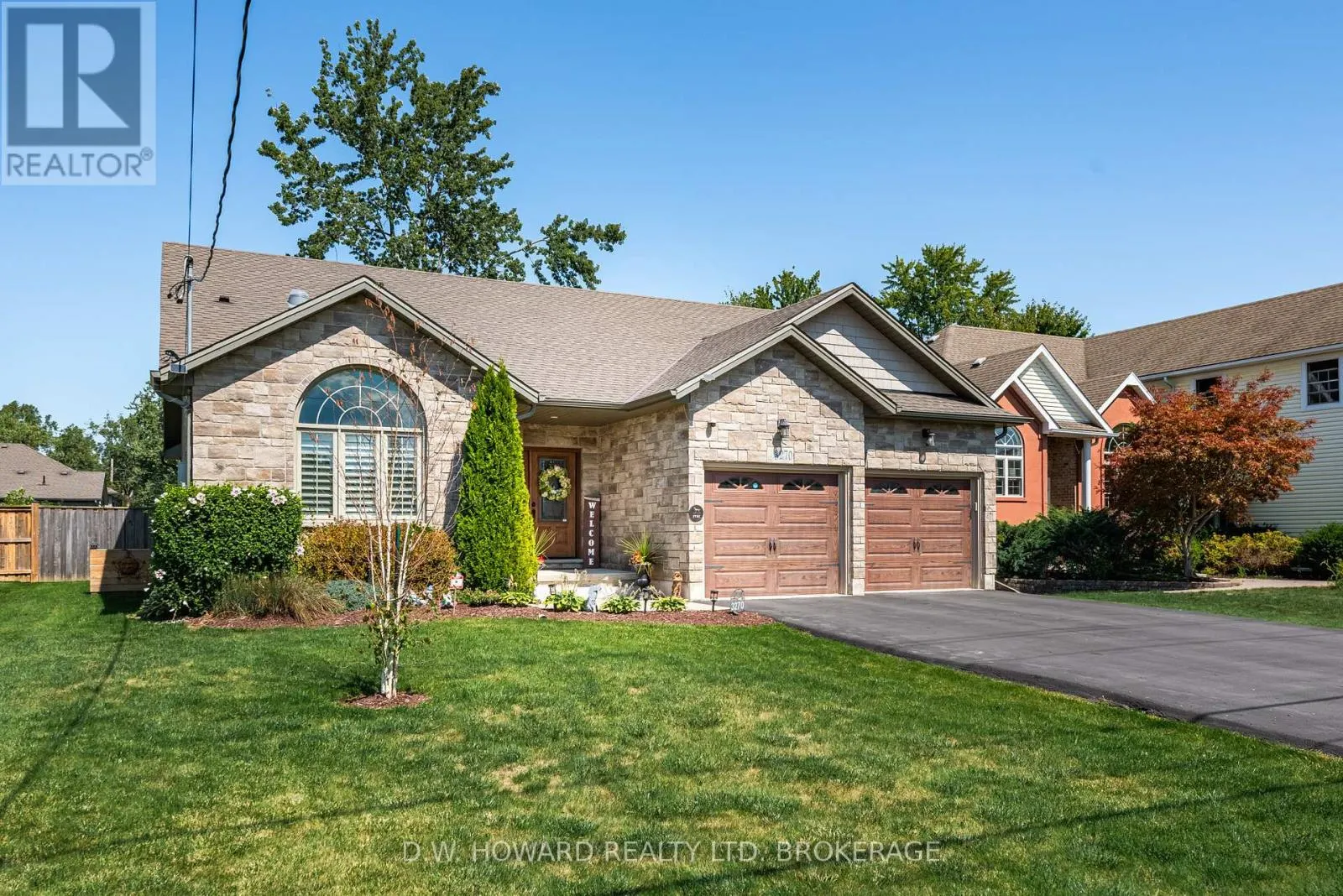 3270 THUNDERBAY ROAD
