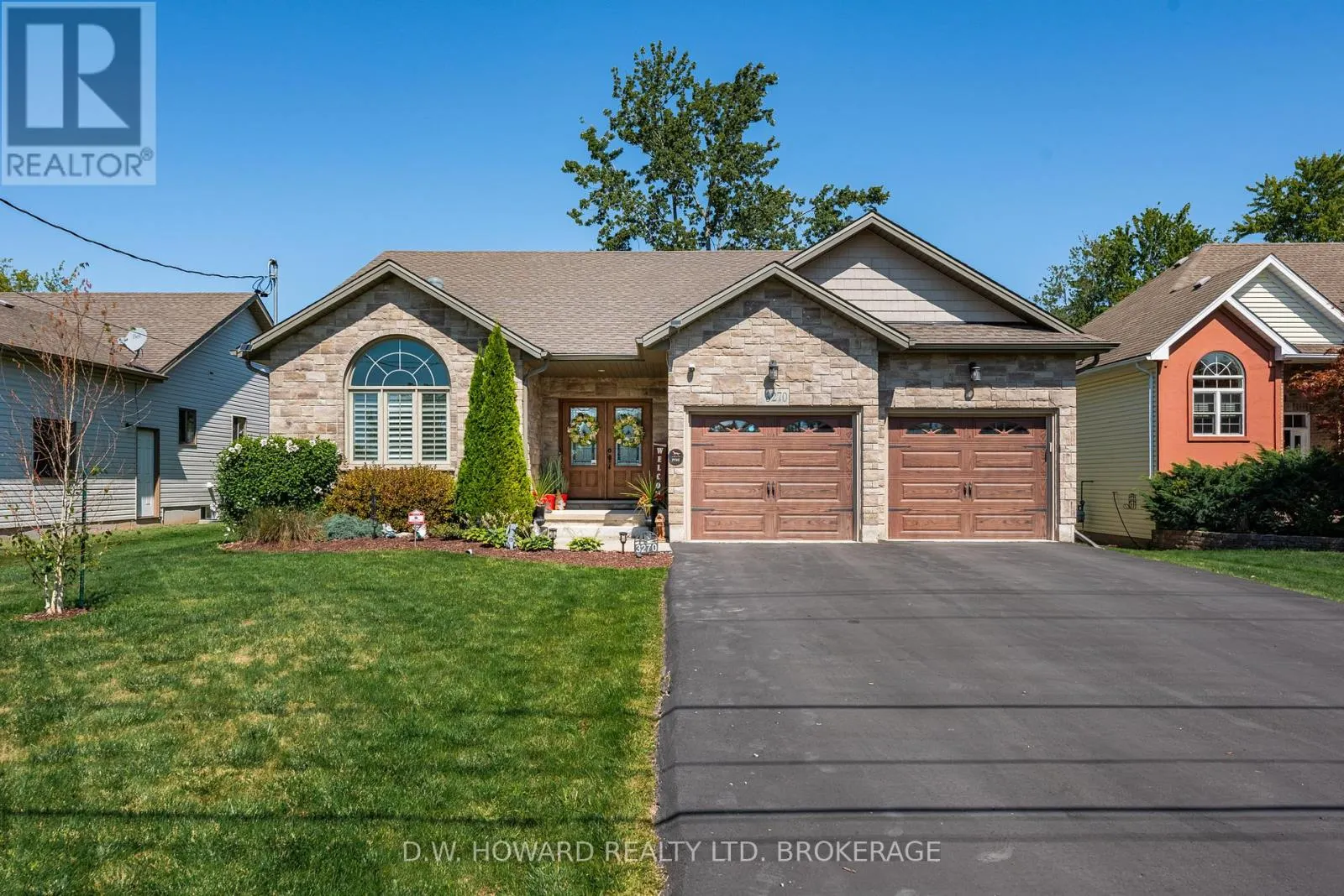 3270 THUNDERBAY ROAD