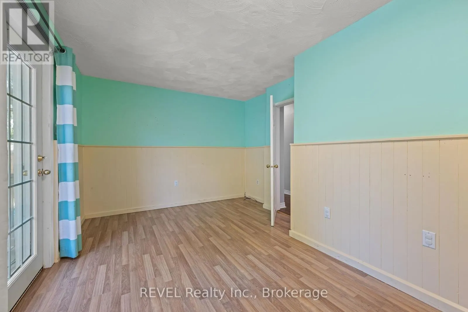 6571 BURDETTE DRIVE