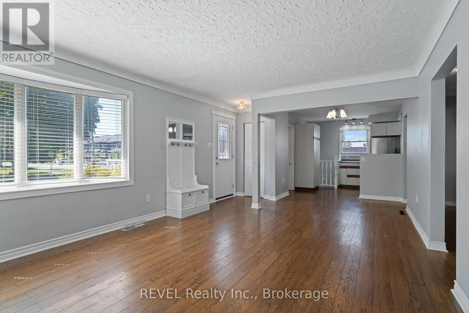6571 BURDETTE DRIVE