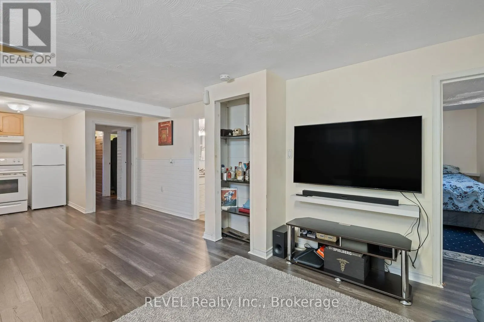 6571 BURDETTE DRIVE