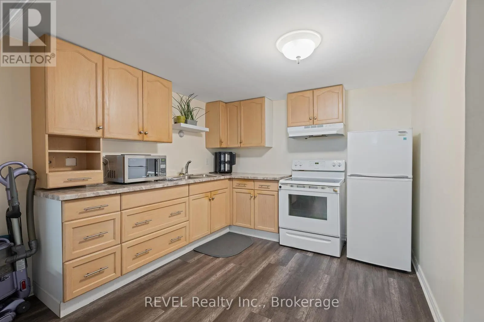 6571 BURDETTE DRIVE