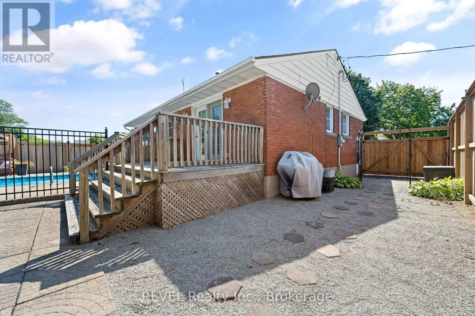 6571 BURDETTE DRIVE