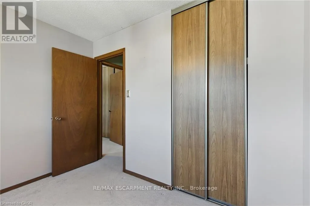 39 MEGNA COURT