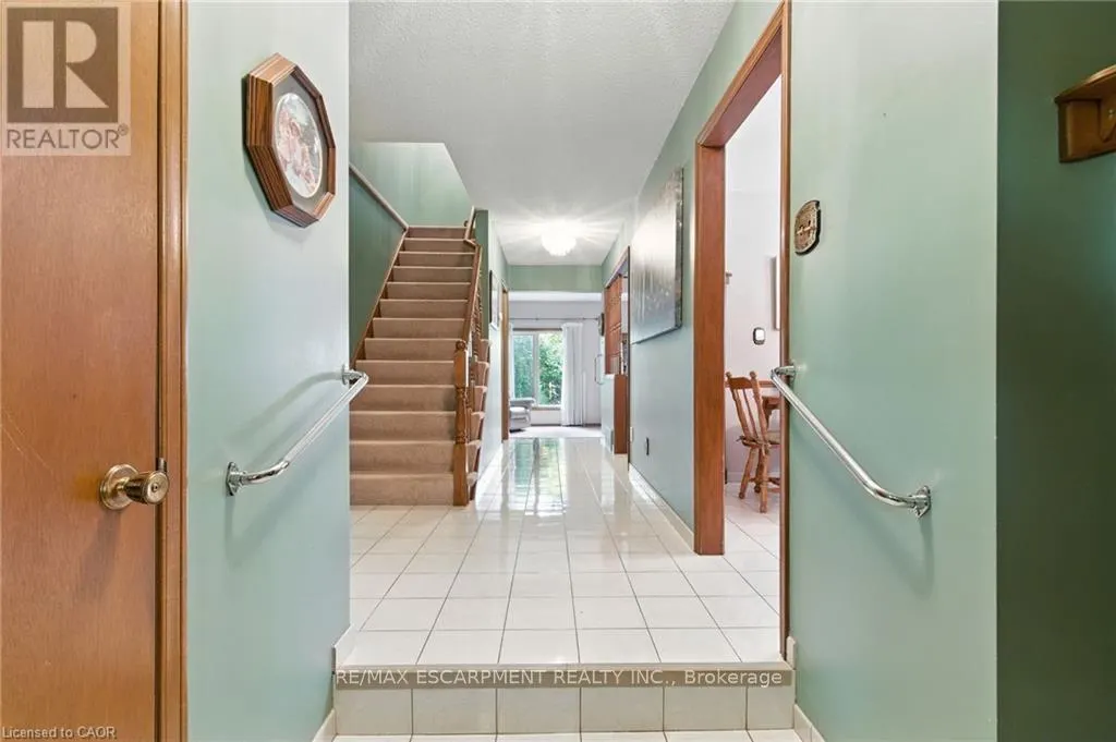 39 MEGNA COURT