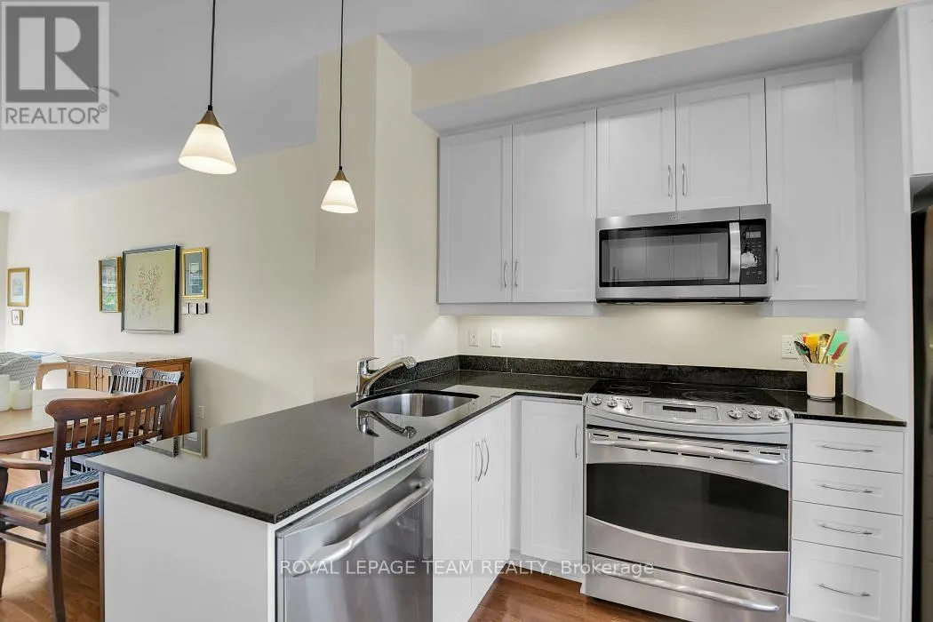 7 - 775 RICHMOND ROAD N