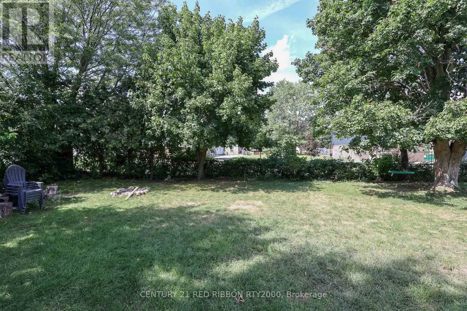 205 METCALFE STREET E