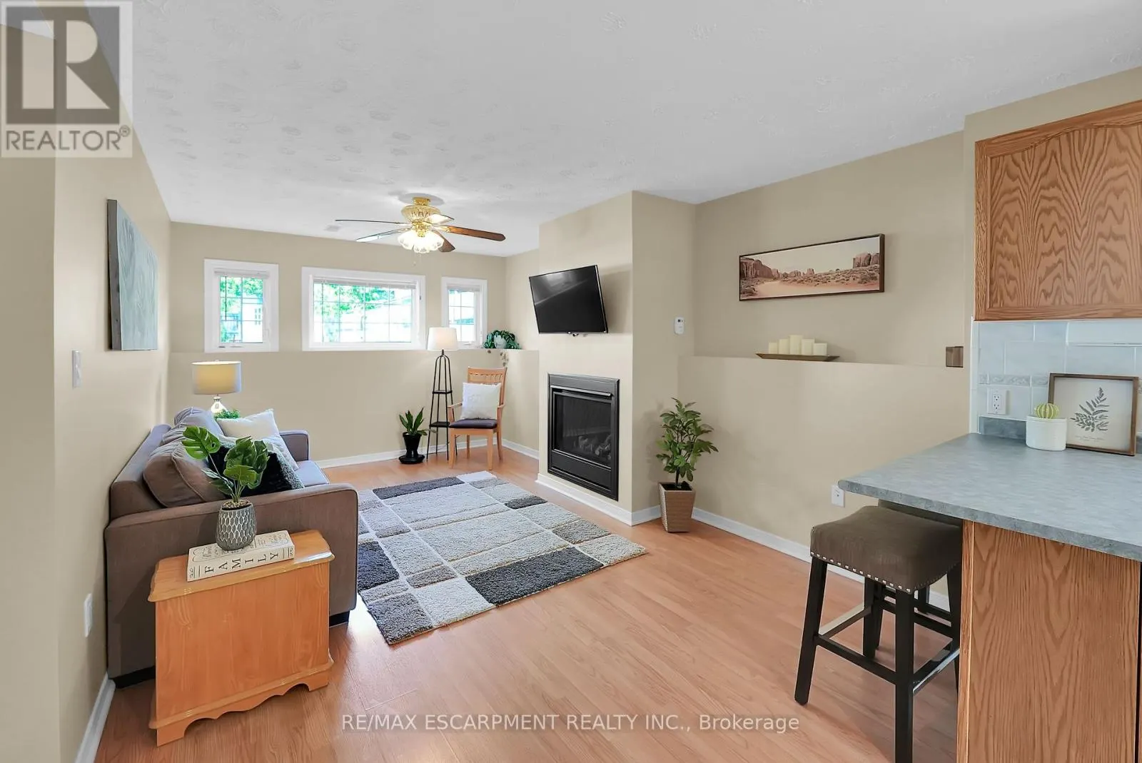 373 WASHINGTON ROAD