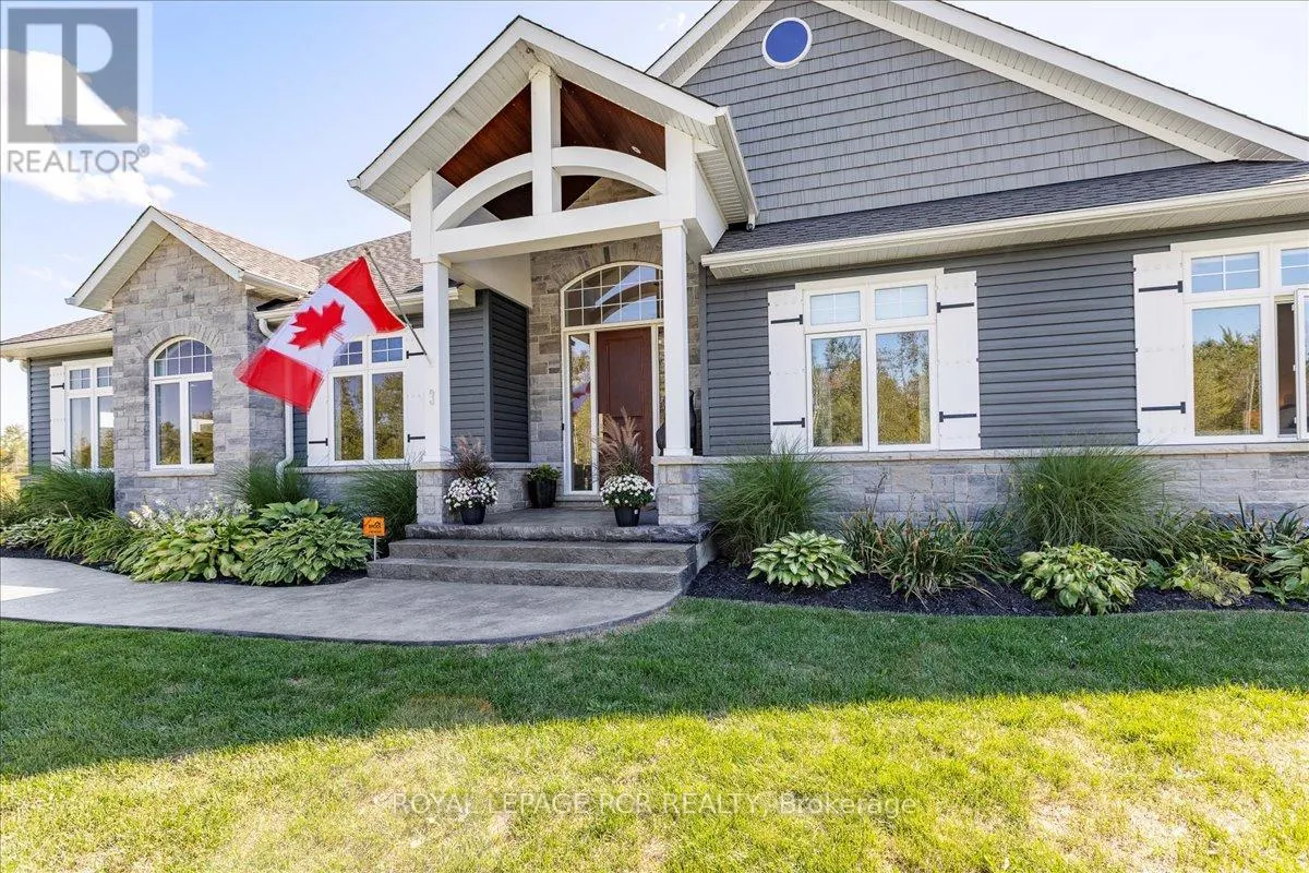 3 NIPIGON STREET