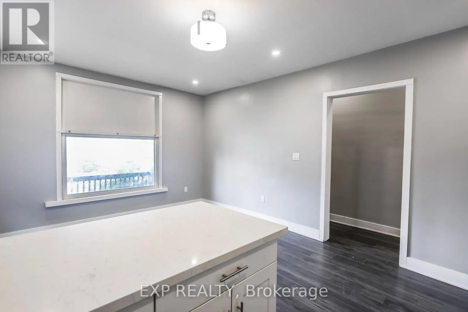 47 WELLINGTON STREET S