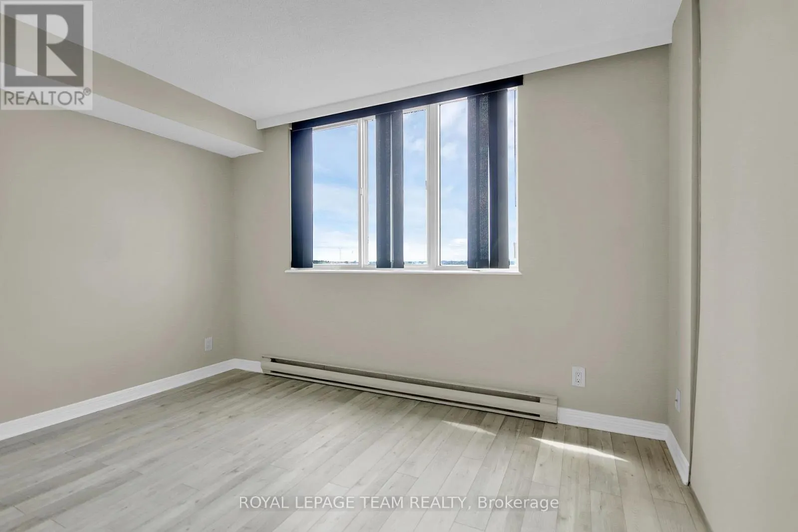 804 - 100 GRANT CARMAN DRIVE