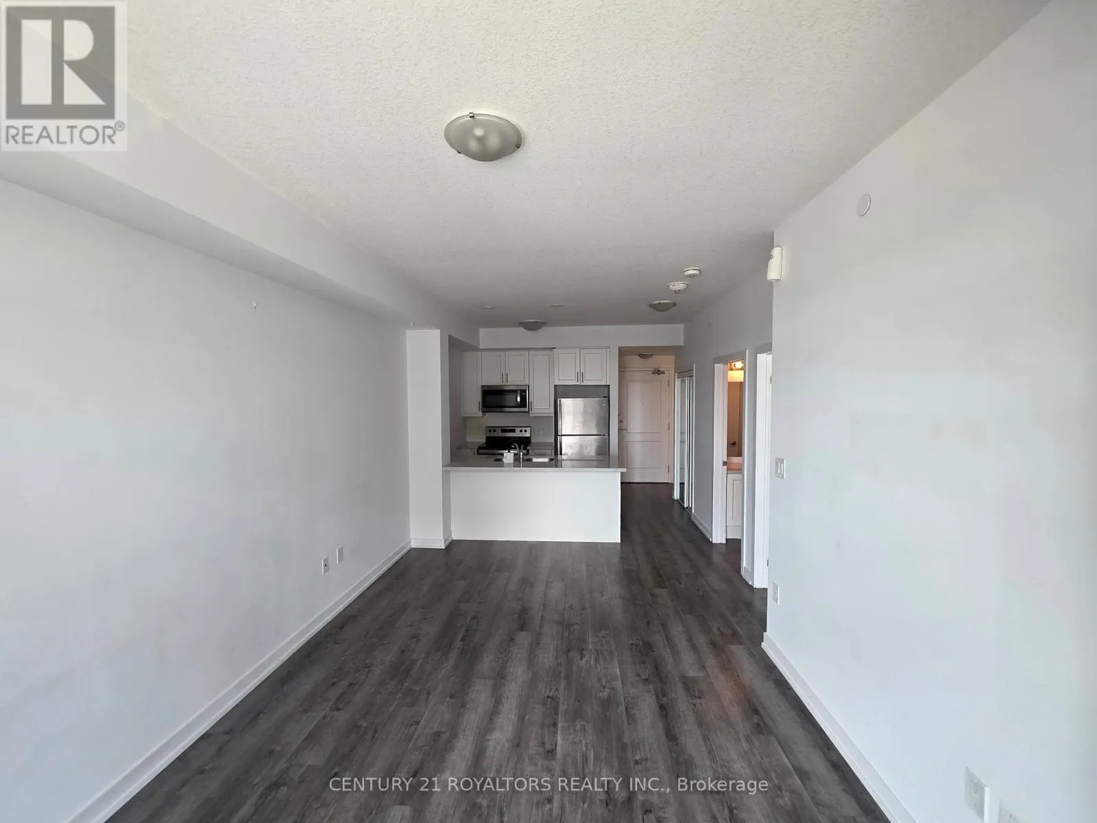 610 - 450 DUNDAS STREET
