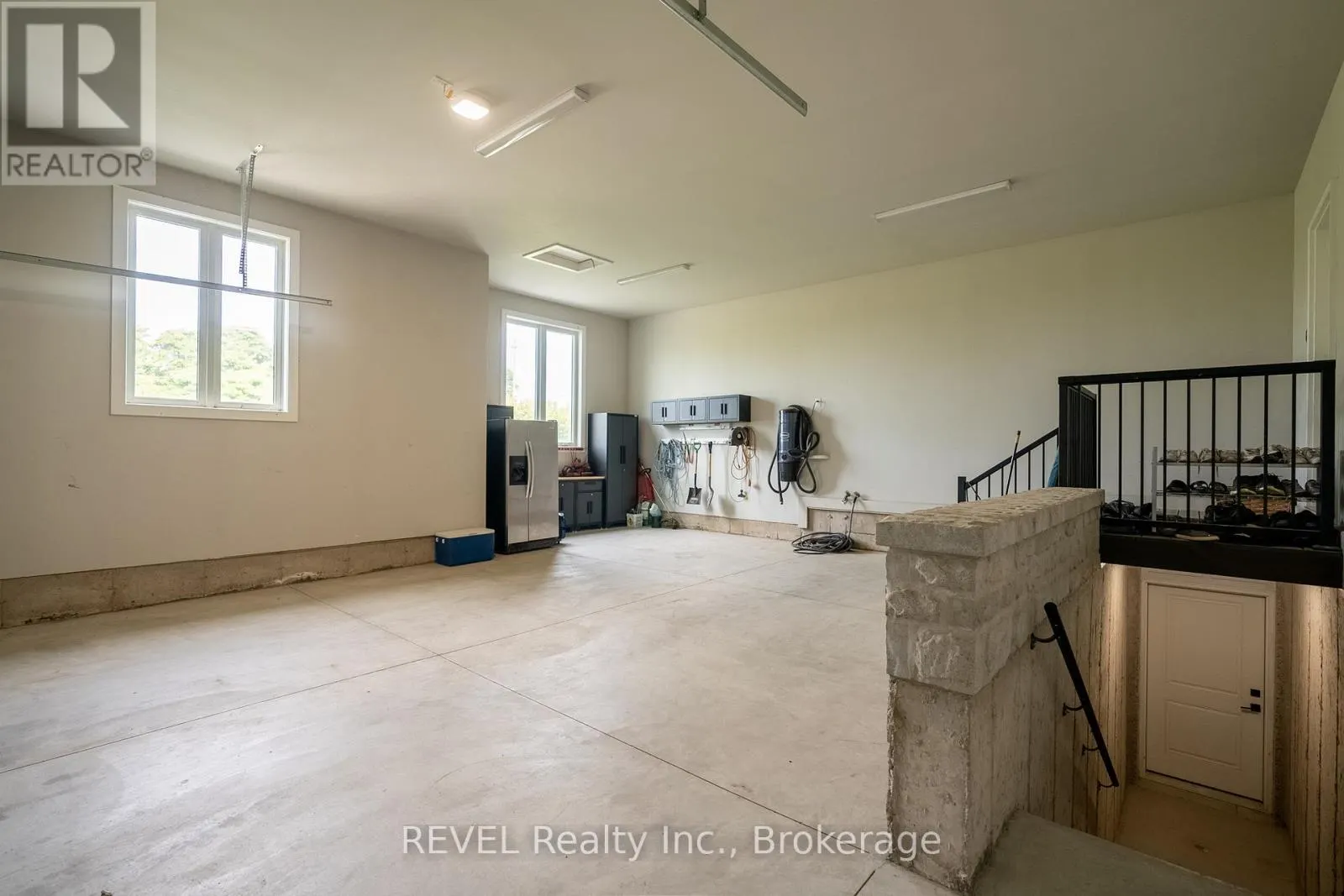 864 CONCESSION 1 RD ROAD