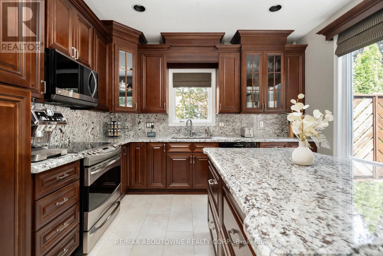 42 PEARWOOD COURT