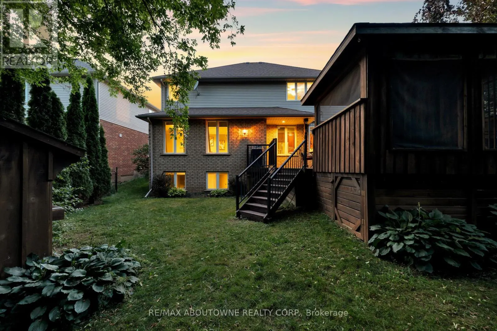 42 PEARWOOD COURT
