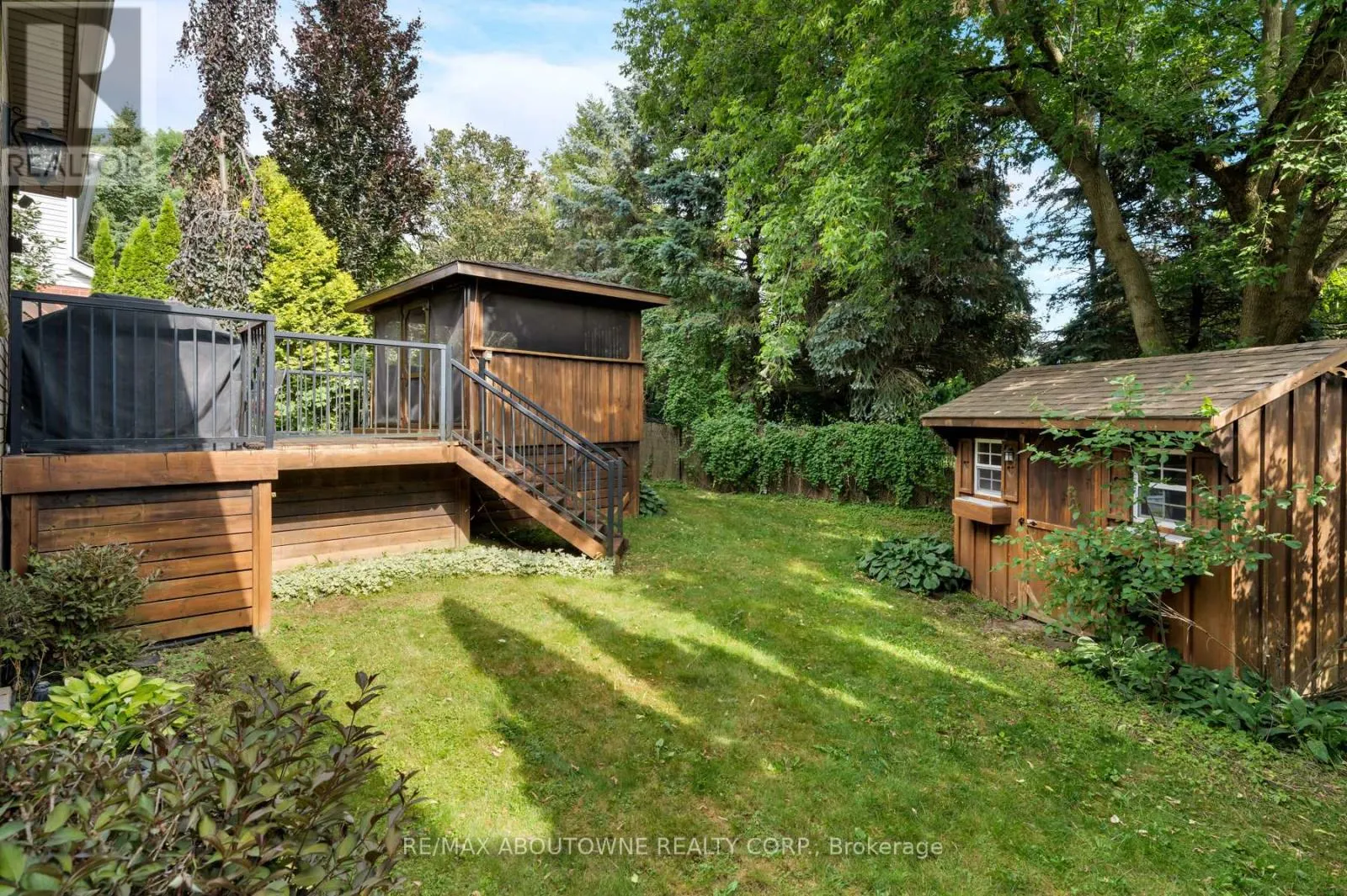 42 PEARWOOD COURT