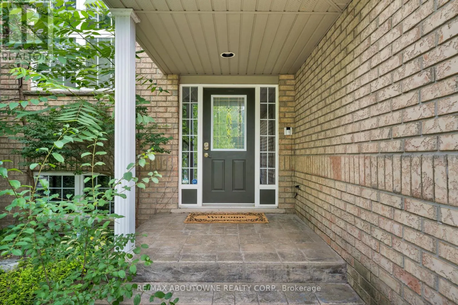 42 PEARWOOD COURT
