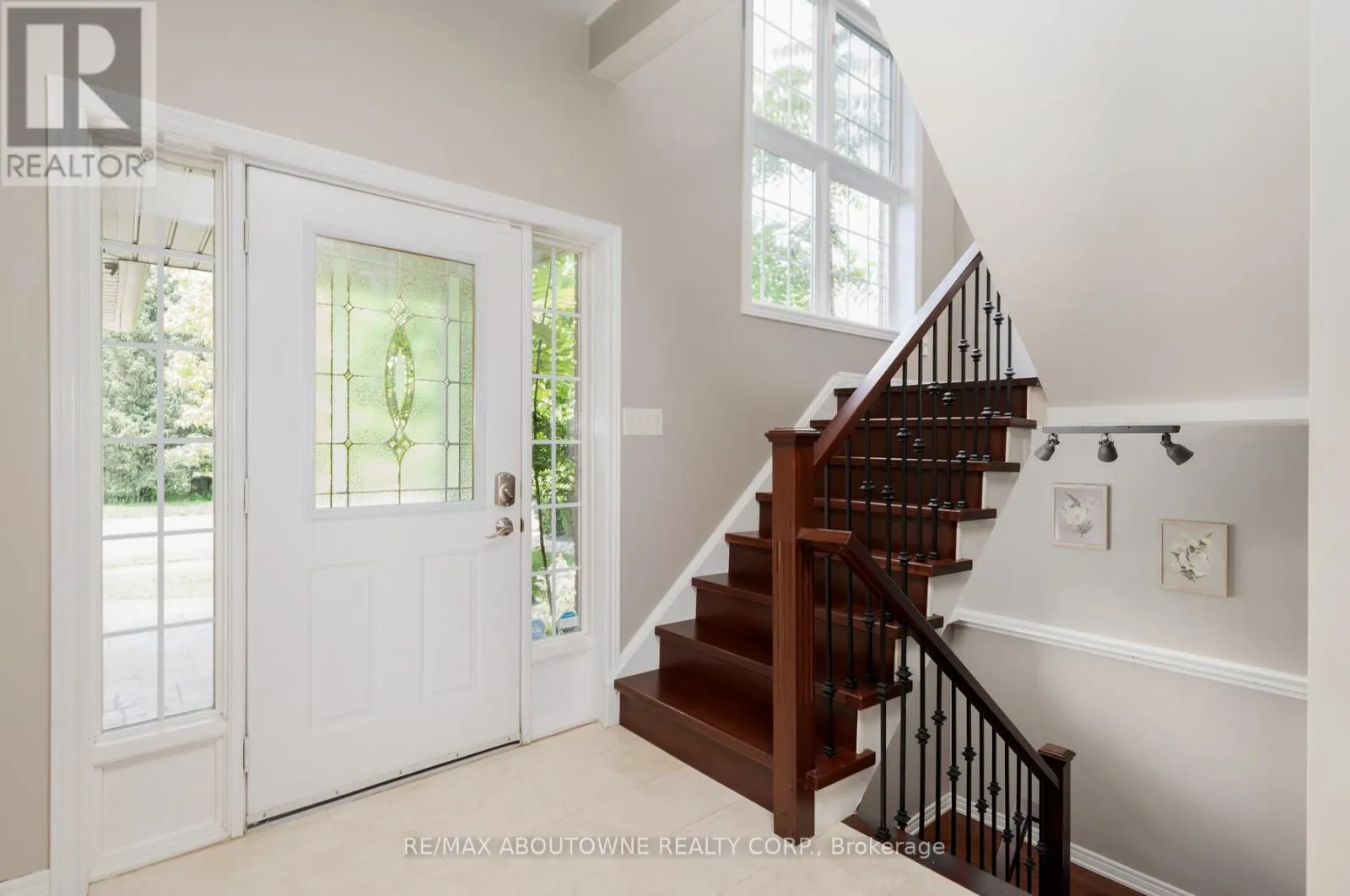 42 PEARWOOD COURT
