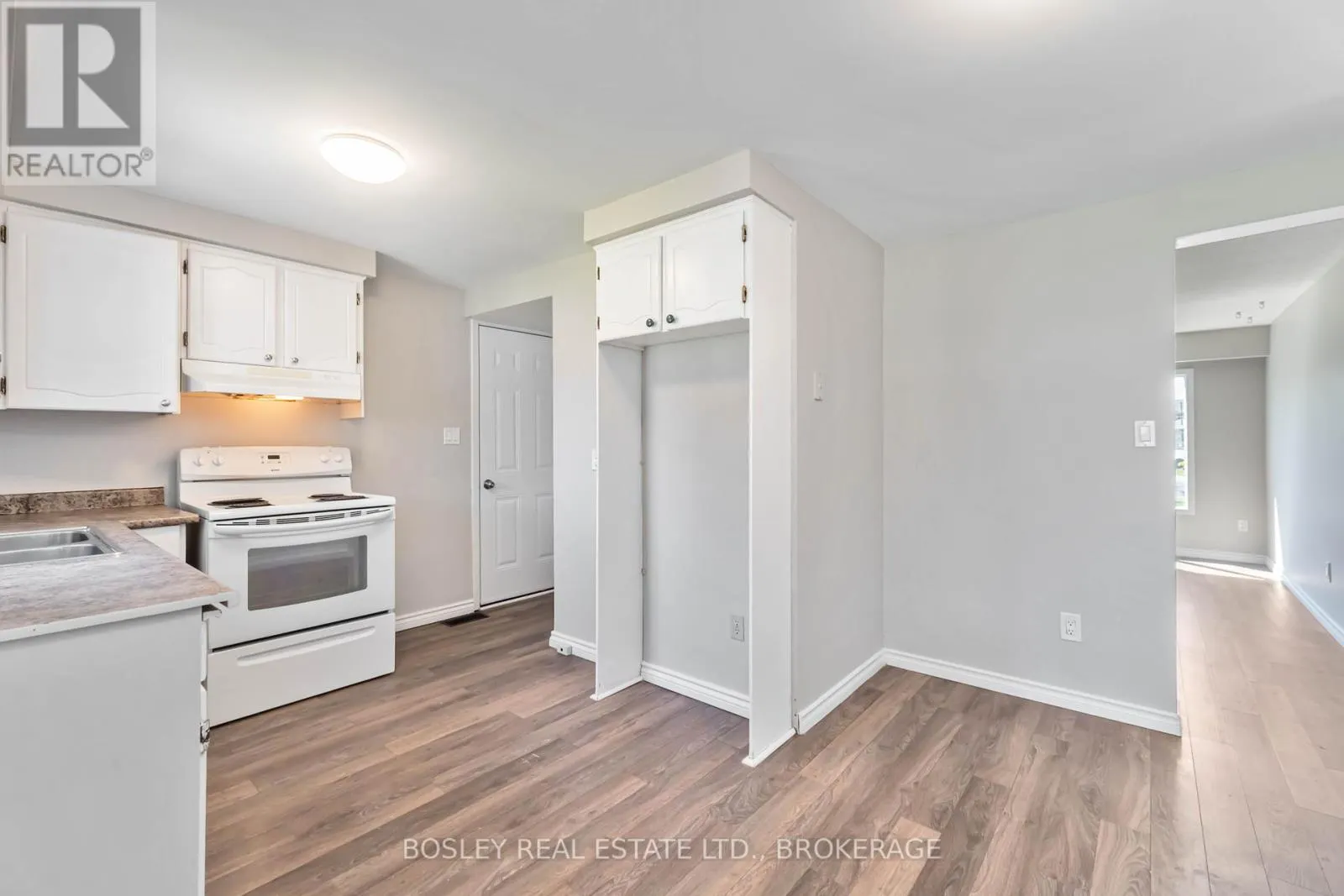 2 CRESCENTWOOD DRIVE
